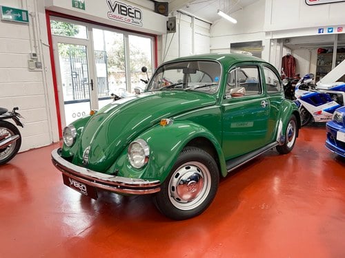1972 Volkswagen Beetle - 2