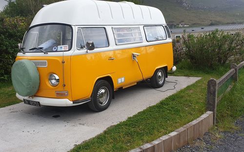 1972 Volkswagen 214 011 Panel Van (picture 3 of 26)