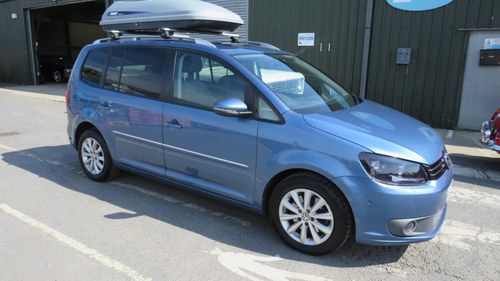 2011 (11) Volkswagen Touran 2.0 TDI SPORT 5 DOOR VENDIDO