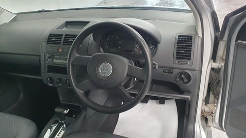 2004 Volkswagen Polo - 6