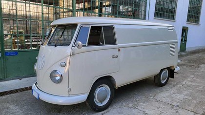 Volkswagen T1 Panel Split Window – 1962