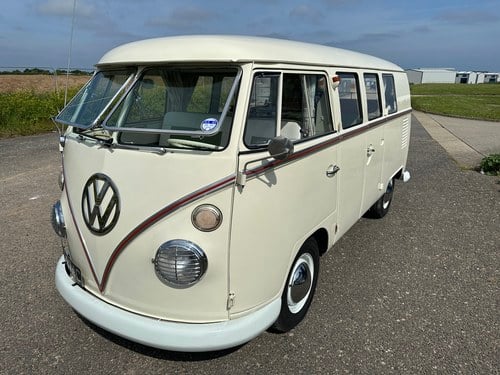 1965 Volkswagen Kombi 8 Seater