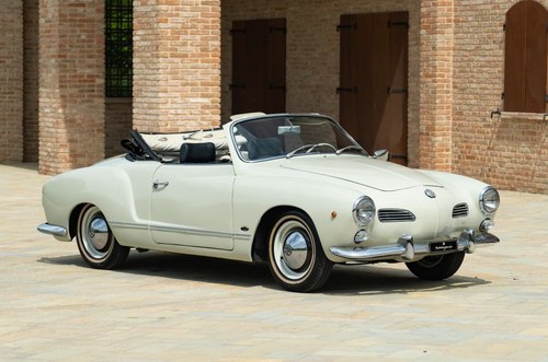 1962 VOLKSWAGEN KARMANN GHIA CONVERTIBLE In vendita