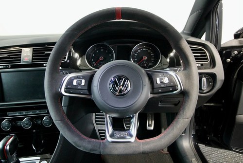 2016 Volkswagen Golf - 8