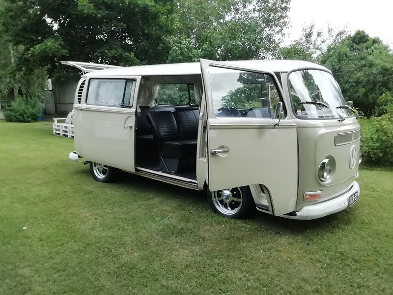 Volkswagen T2 9-Seater Bus