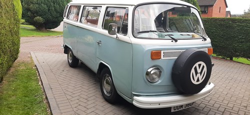 T2 1976 Volkswagen Campervan