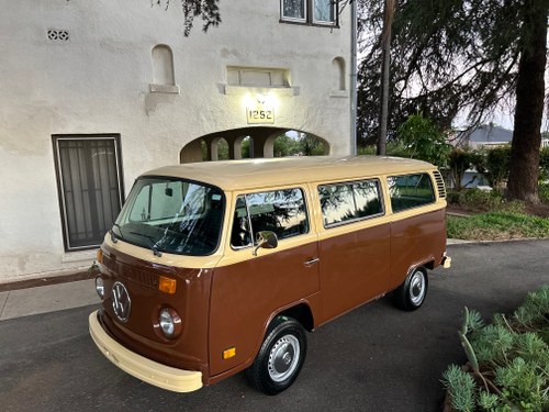 1979 VW Bus (No rust!!!) For Sale