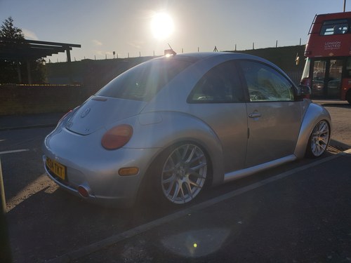 2004 Volkswagen New Beetle - 8