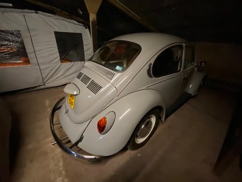 1975 Volkswagen Beetle - 3