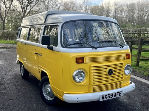 2010 T2 Volkswagen Camper 4 berth New Interior 28k miles