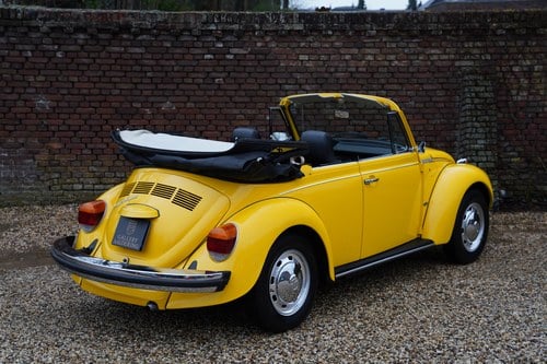 1976 Volkswagen Beetle - 2