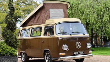 1971 VW T2 Bay Window Camper Van. RHD. Pop Top. Restored