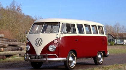 1967 Volkswagen Type 2 Kombi Luxo '15-Window' Camper