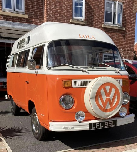 1972 Volkswagen Type T2Hightop