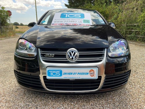 2009 R32 4Mototion 6-Speed Manual with Genuine 3,800 miles!!! VENDU