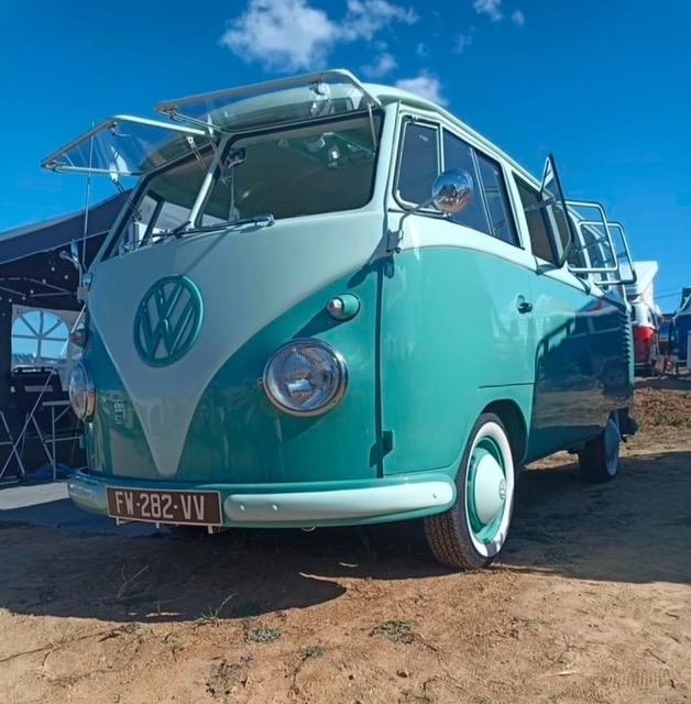 1975 Volkswagen Type Green Manual, speed in Le Grau-du-Roi