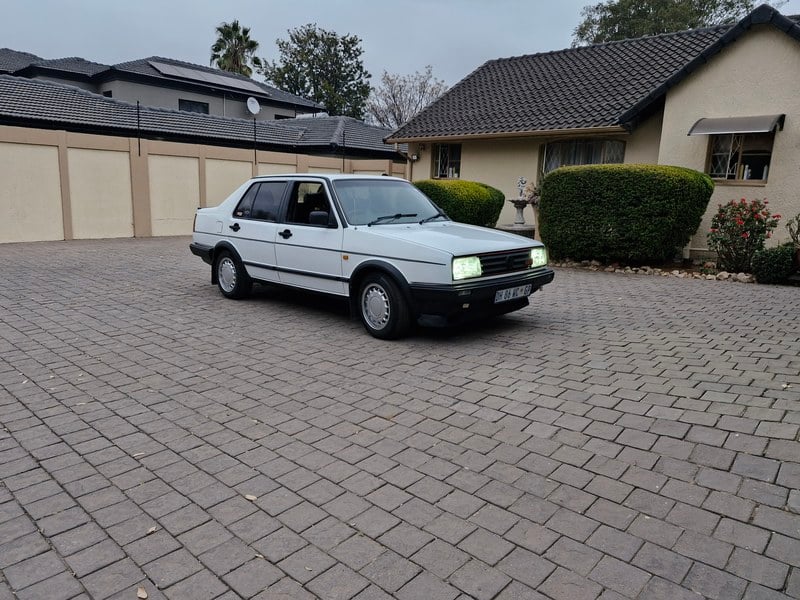 1988 Volkswagen Jetta - 1 1988 Volkswagen Jetta - 1
