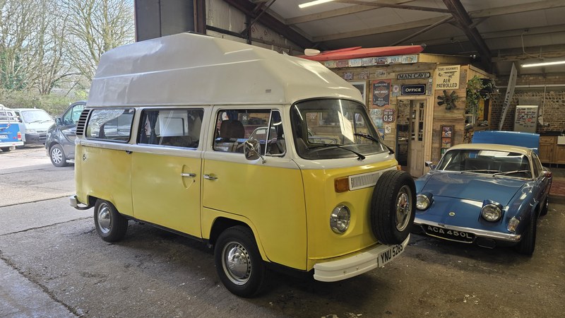 1977 Volkswagen Type 2 - 1 1977 Volkswagen Type 2 - 1