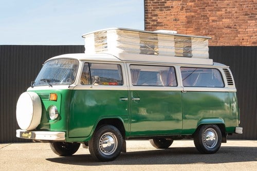 1973 Volkswagen Type 2 T2 Bay Window RHD Auto Devon Camper Van VENDU