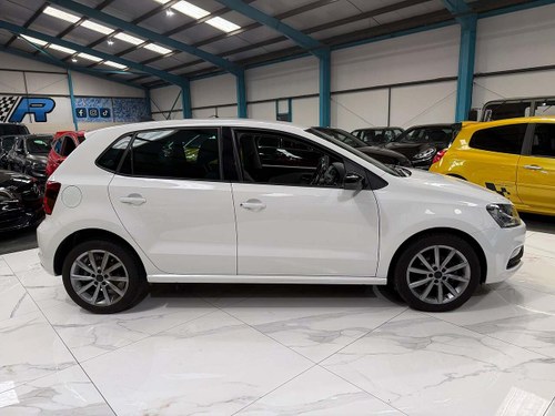 2015 Volkswagen Polo TSI BlueMotion Tech SE Design For Sale