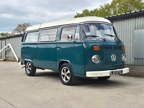 1972 T2 Bay Window ULTIMATE Campervan RESTOMOD REDUCED VENDUTO