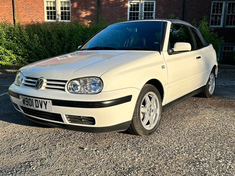 Rapid Classics: Eine Suche. Alle Oldtimer. 17 » Rapid Classics: Eine Suche. Alle Oldtimer. 2000 Volkswagen Golf Mark 4