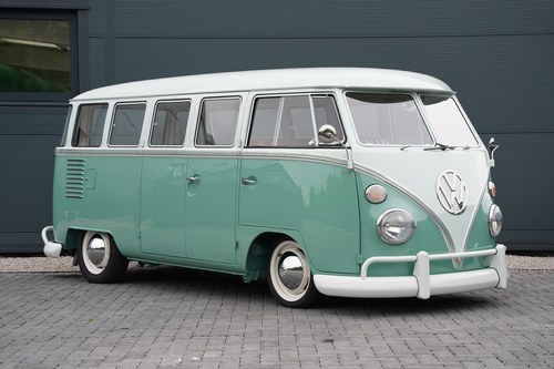 1962 Volkswagen Type 2 T1 15-Window Splitscreen Deluxe VERKAUFT