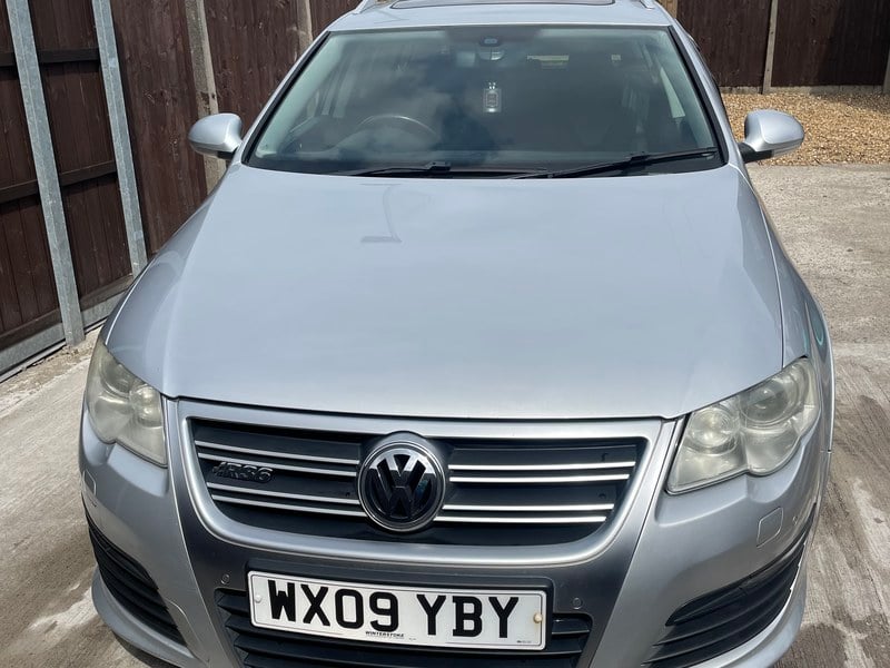 Volkswagen Passat R36 kaufen bei Car & Classic