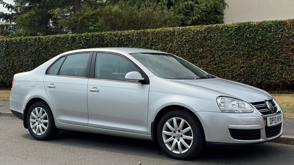 2010 Volkswagen Jetta Silver Manual Right Hand Drive in United Kingdom ...