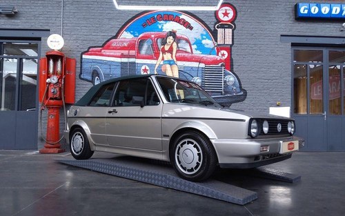 1989 VOLKSWAGEN Golf 1.6L CABRIOLET Te koop