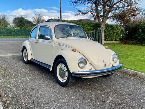 1974 Volkswagen Beetle Square Window 1200