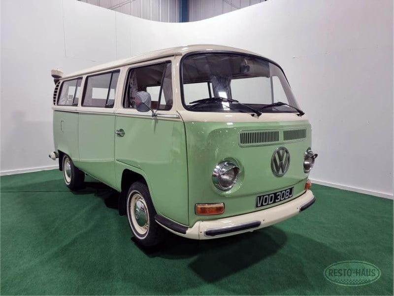 ‘71 Early Bay Window Tin-Top Deluxe