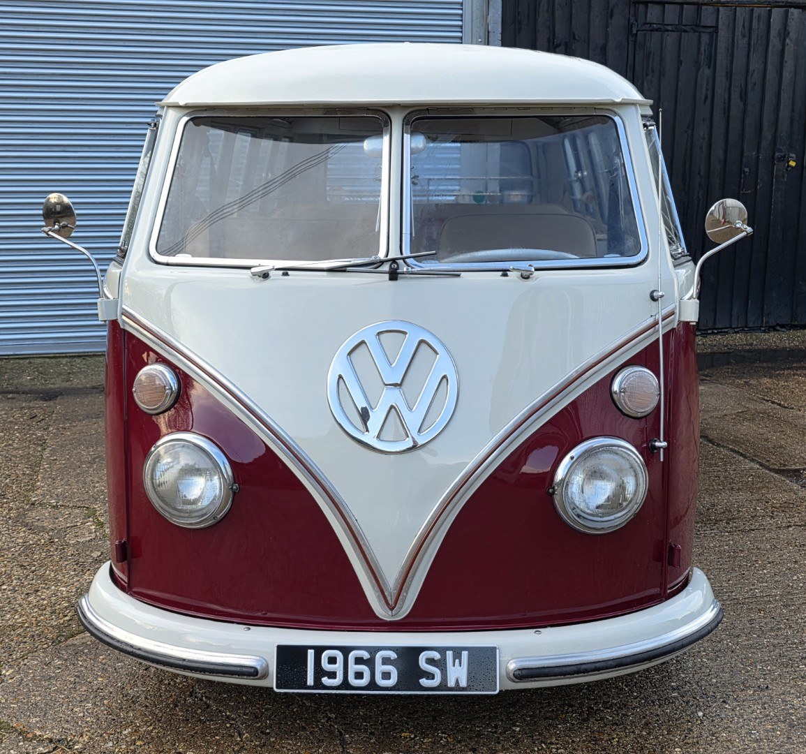 1966 Volkswagen Type 2 Vermelho Manual Volante à esquerda em Reino ...
