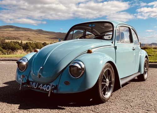 1971 Volkswagen Beetle Square Window 1200
