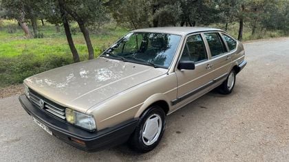 Volkswagen Passat R36