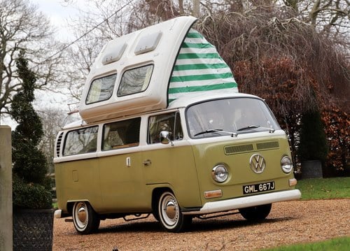 1971 VW T2 Early Bay Window Camper Van. Restored Mango Green In vendita