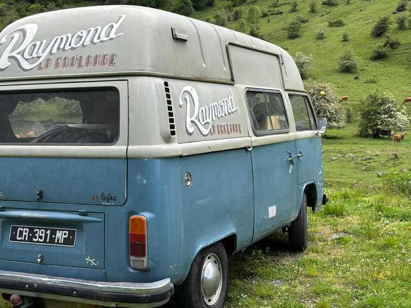 1976 Volkswagen Type 2 - 2 1976 Volkswagen Type 2 - 2