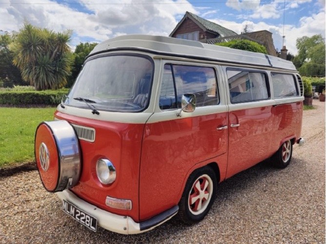 1971 Volkswagen Type 2 - 2 1971 Volkswagen Type 2 - 2