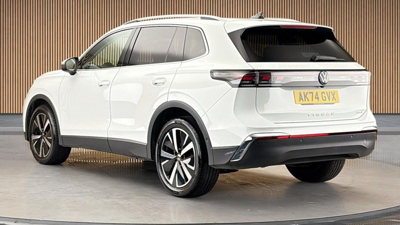 2024 Volkswagen Tiguan - 2 2024 Volkswagen Tiguan - 2