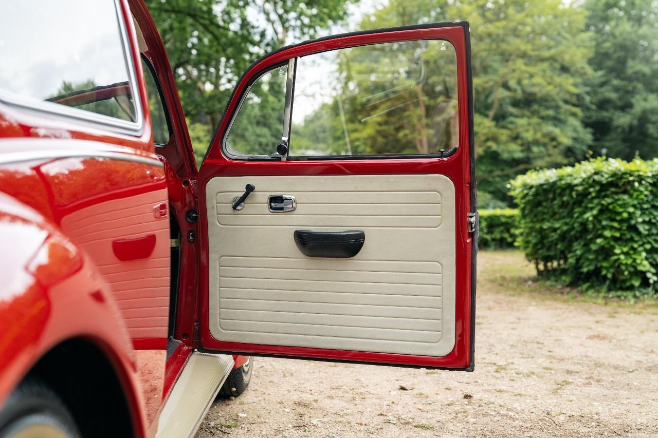 1968 Volkswagen Beetle 1300 Square Window, foto 2