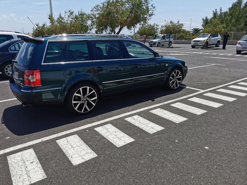 2002 Volkswagen Passat - 2 2002 Volkswagen Passat - 2