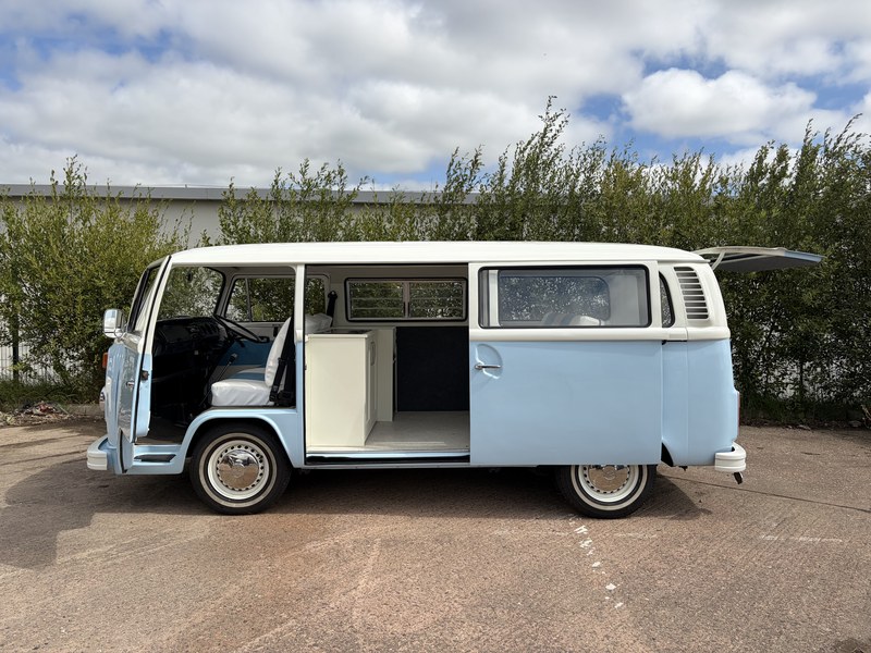 1973 Volkswagen Transporter - 2 1973 Volkswagen Transporter - 2
