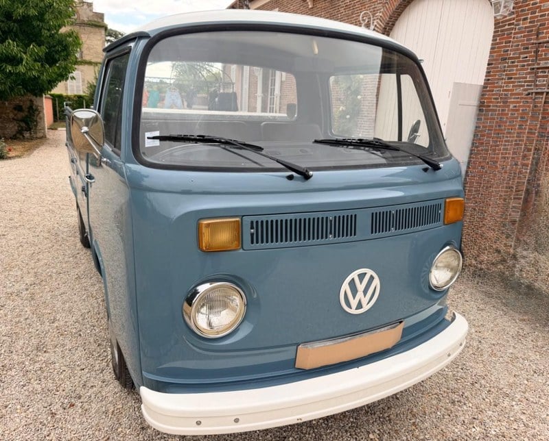 1975 Volkswagen Type 2 - 2 1975 Volkswagen Type 2 - 2