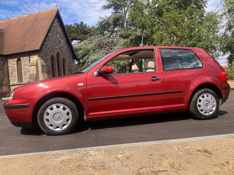 2000 Volkswagen Golf - 2 2000 Volkswagen Golf - 2