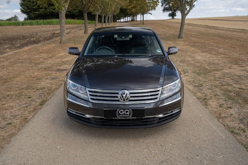 2011 Volkswagen Phaeton - 2 2011 Volkswagen Phaeton - 2