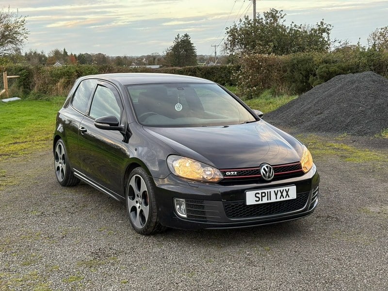 2011 Volkswagen Golf - 2 2011 Volkswagen Golf - 2