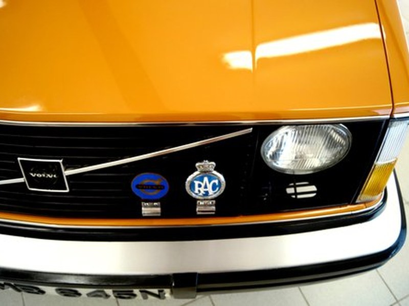 1975 LOW MILEAGE VOLVO 244DL