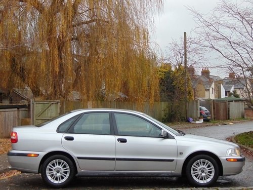 2002 Volvo S40 S 1.8 Auto.. 44,300 VERY LOW MILES.. F/VOLVO/H.. For Sale
