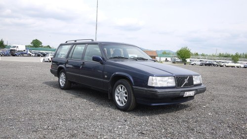 1997 Volvo 945 Polar Estate For Sale by Auction