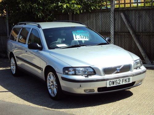 2003 Volvo V70 SE AUTOMATIC –  Petrol – With Good Service History For Sale